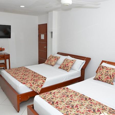 Hotel Canoa Inn Caucasia Esterno foto