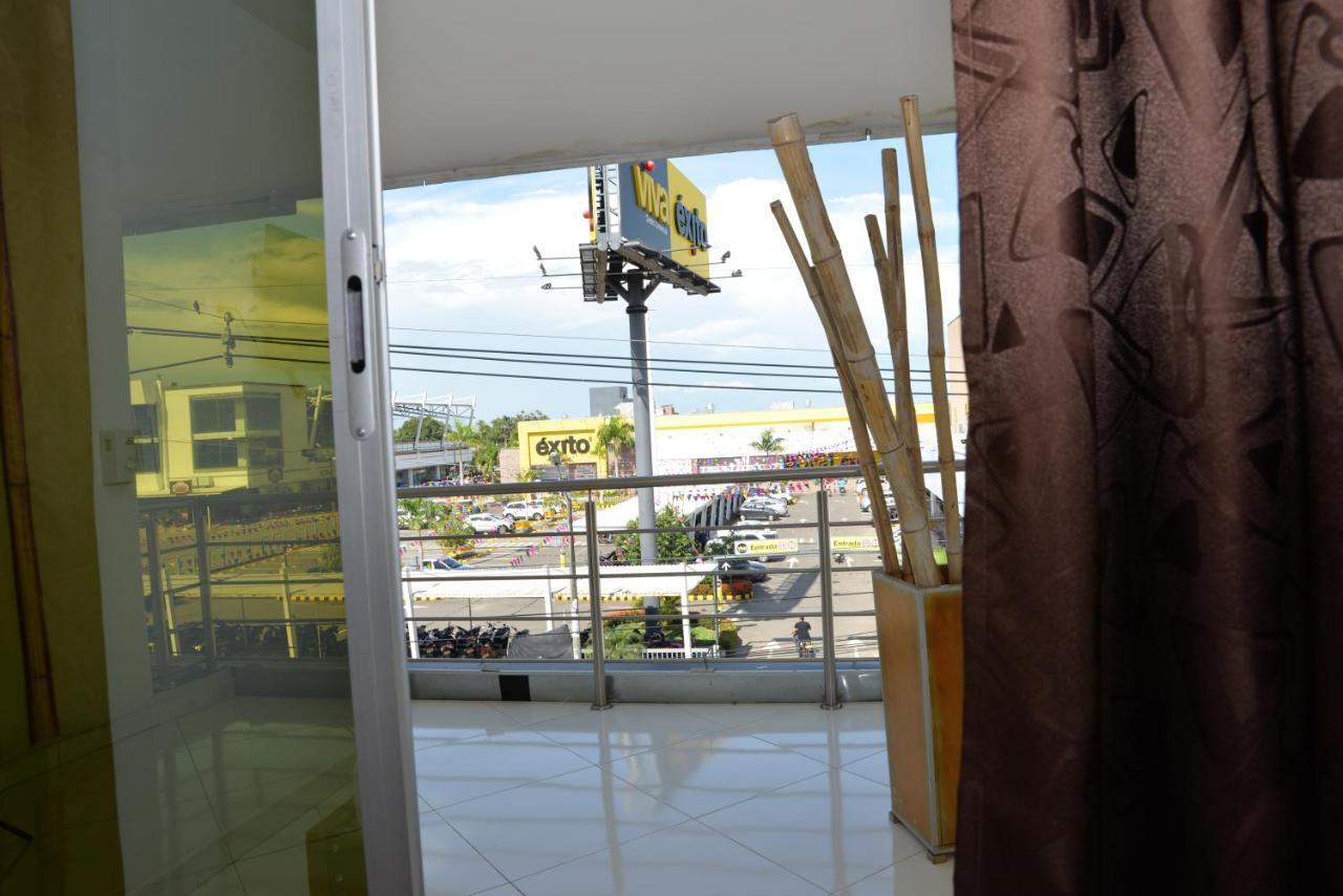 Hotel Canoa Inn Caucasia Esterno foto